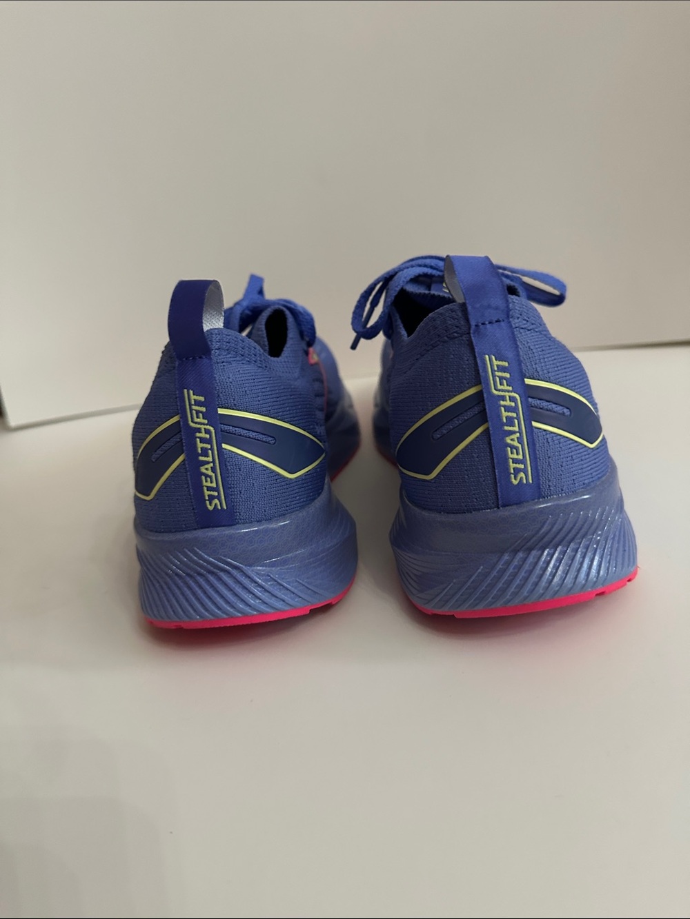 Brooks Levitate Running Women’s Shoes - Blue with Pink Accents - Picture 6 of 8
